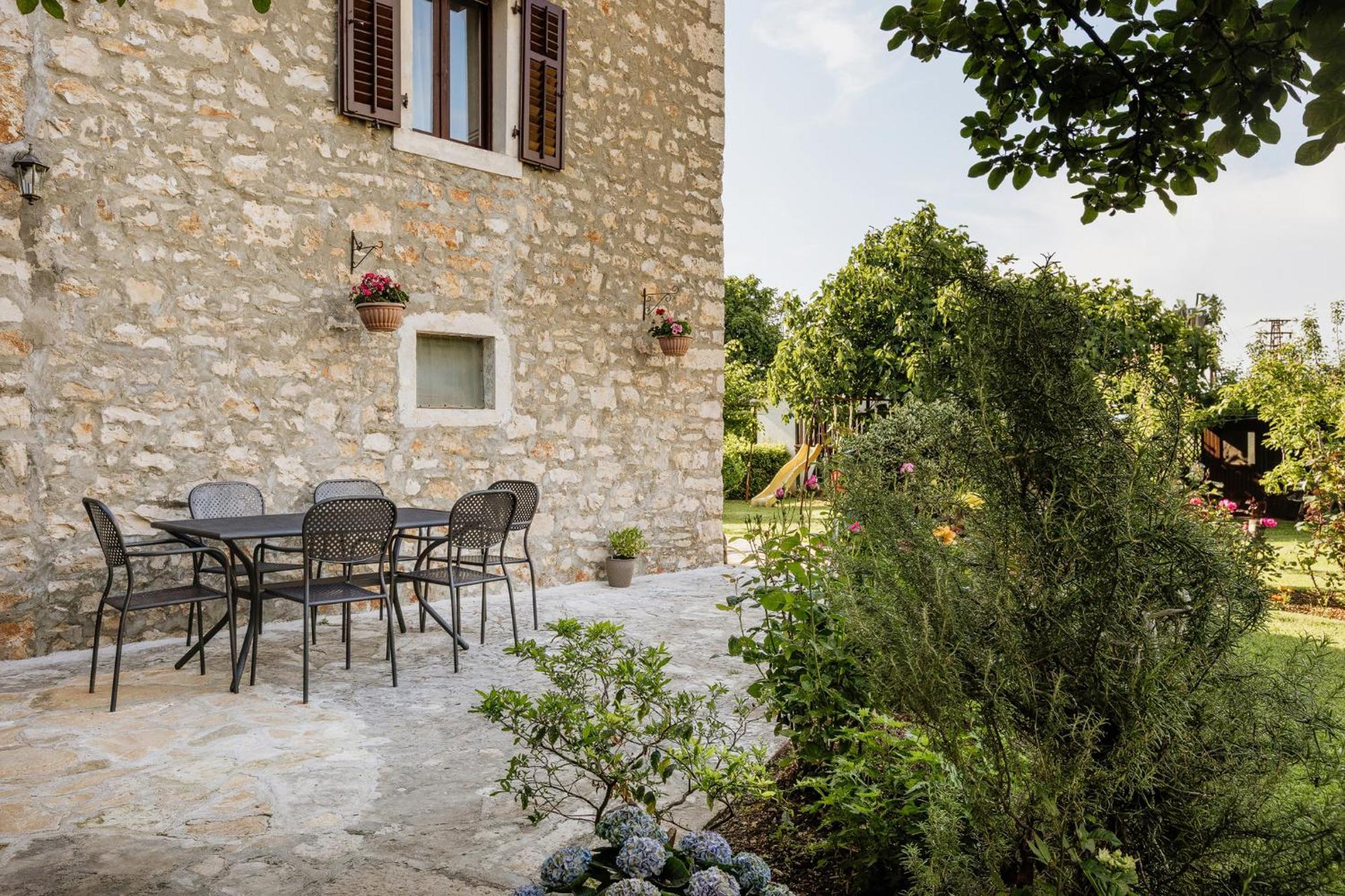 Apartments Mirna Stress Free Babici Exterior foto